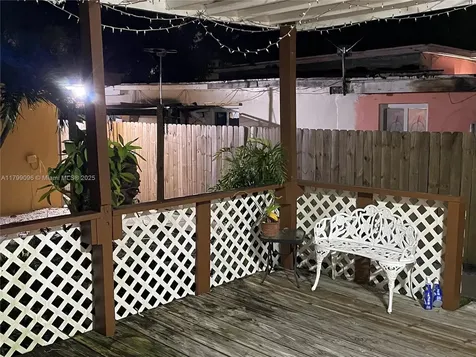 63 NW 51st Avenue Miami FL 33126