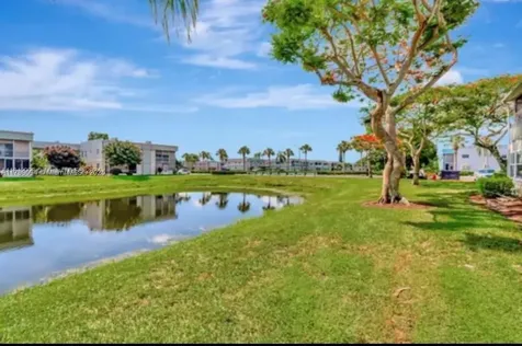 92 Saxony B Delray Beach FL 33446
