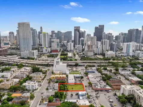 471 & 719 SW 8th Street & 5th Avenue Miami FL 33130