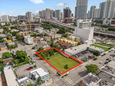 471 & 719 SW 8th Street & 5th Avenue Miami FL 33130