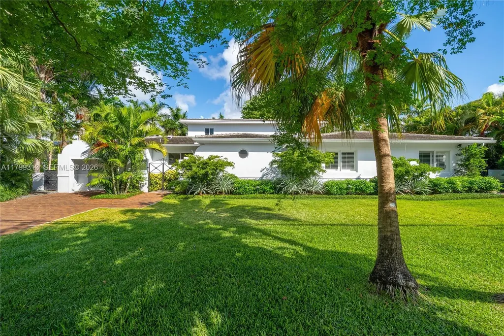 725 Vilabella Avenue Coral Gables FL 33146