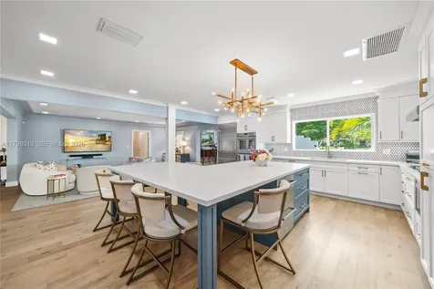 725 Vilabella Avenue Coral Gables FL 33146