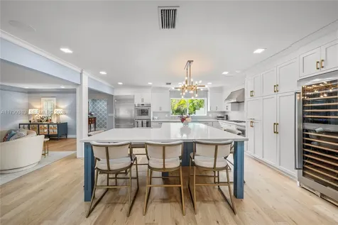 725 Vilabella Avenue Coral Gables FL 33146