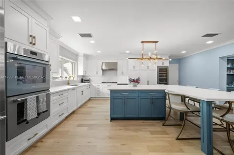 725 Vilabella Avenue Coral Gables FL 33146