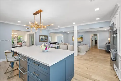 725 Vilabella Avenue Coral Gables FL 33146