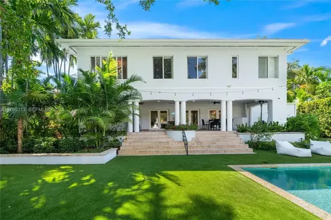 725 Vilabella Avenue Coral Gables FL 33146