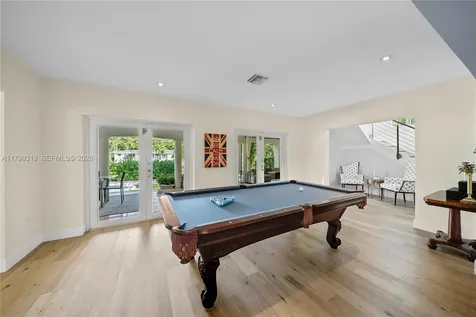 725 Vilabella Avenue Coral Gables FL 33146