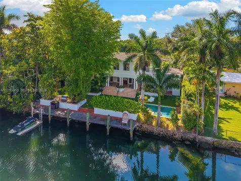 725 Vilabella Avenue Coral Gables FL 33146