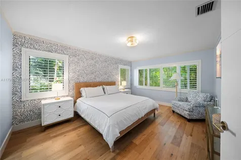 725 Vilabella Avenue Coral Gables FL 33146