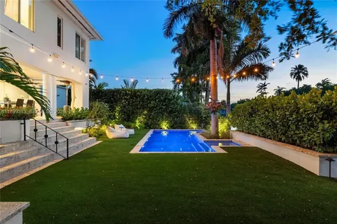 725 Vilabella Avenue Coral Gables FL 33146