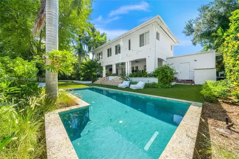 725 Vilabella Avenue Coral Gables FL 33146