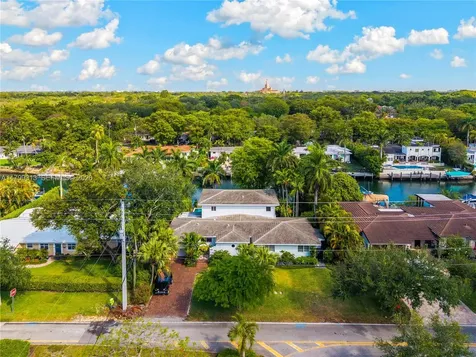 725 Vilabella Avenue Coral Gables FL 33146