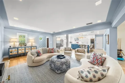 725 Vilabella Avenue Coral Gables FL 33146