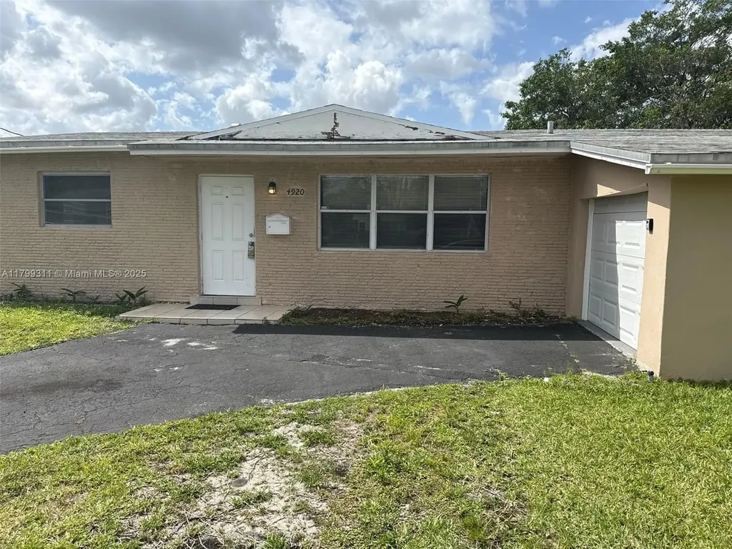 4920 NW 11th Street Lauderhill FL 33313