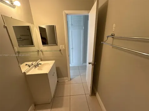 4920 NW 11th Street Lauderhill FL 33313