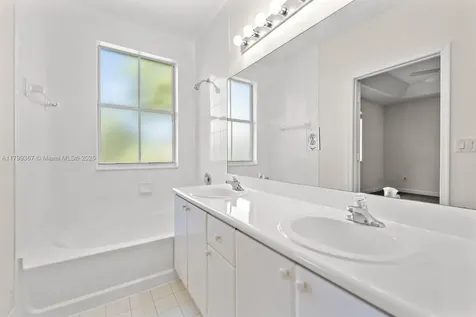 2523 SE 14th Court Homestead FL 33035