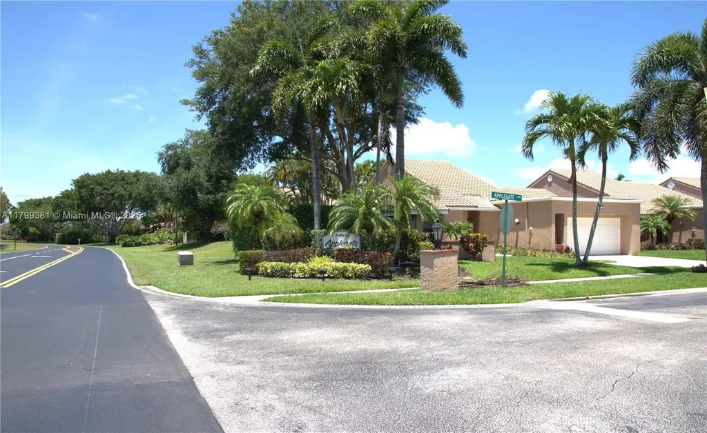 11210 Applegate Circle Boynton Beach FL 33437