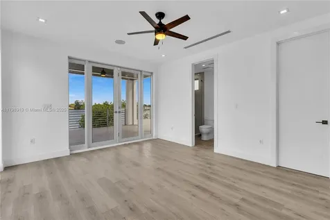 10755 SW 52nd Terrace Miami FL 33165