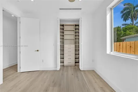 10755 SW 52nd Terrace Miami FL 33165