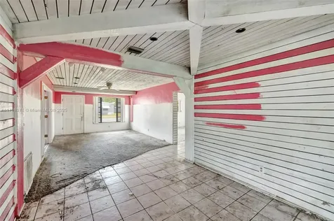 613 SW 6th Street Hallandale Beach FL 33009