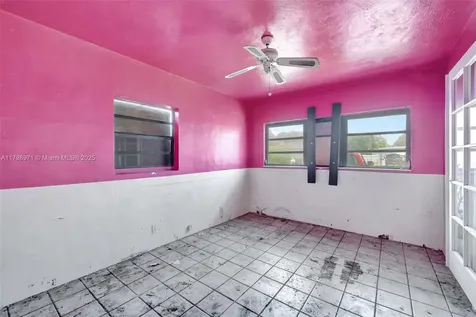 613 SW 6th Street Hallandale Beach FL 33009
