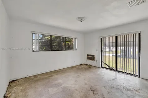 613 SW 6th Street Hallandale Beach FL 33009