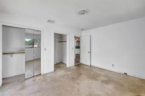 613 SW 6th Street Hallandale Beach FL 33009