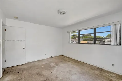 613 SW 6th Street Hallandale Beach FL 33009