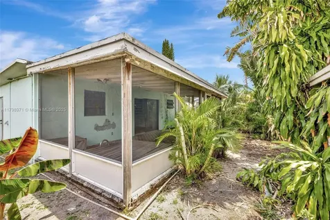 613 SW 6th Street Hallandale Beach FL 33009