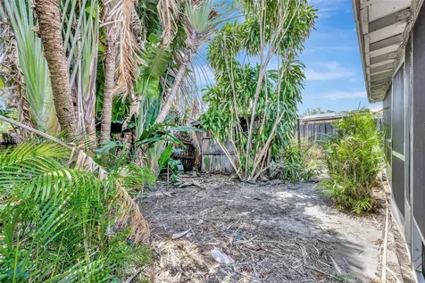 613 SW 6th Street Hallandale Beach FL 33009