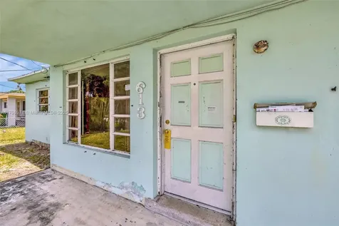 613 SW 6th Street Hallandale Beach FL 33009