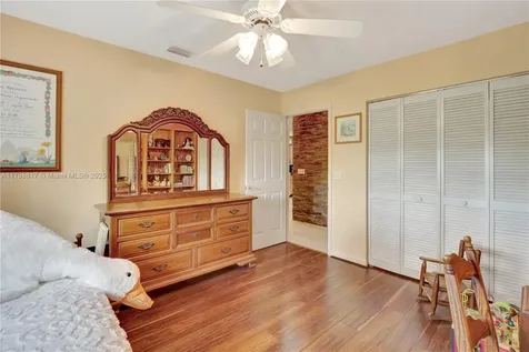 95 E Westwood Circle E West Palm Beach FL 33411