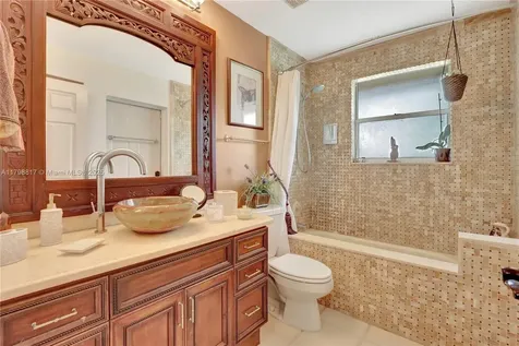 95 E Westwood Circle E West Palm Beach FL 33411