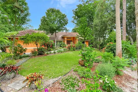 95 E Westwood Circle E West Palm Beach FL 33411