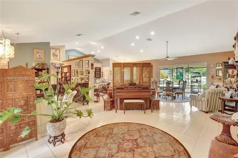 95 E Westwood Circle E West Palm Beach FL 33411