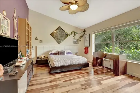 95 E Westwood Circle E West Palm Beach FL 33411