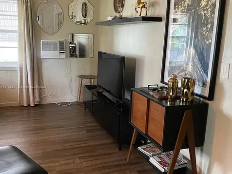 615 NE 76th Street Miami FL 33138
