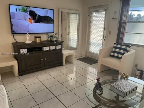 17 Westbury Deerfield Beach FL 33442