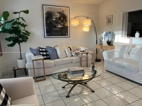17 Westbury Deerfield Beach FL 33442
