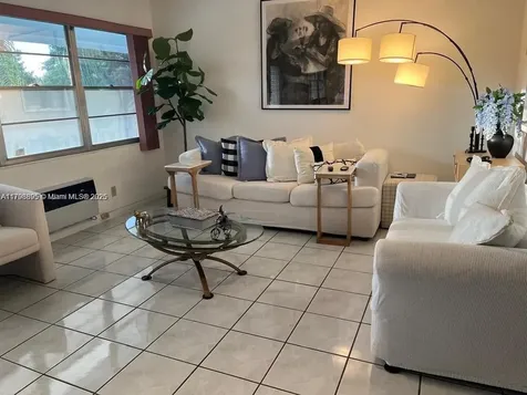 17 Westbury Deerfield Beach FL 33442