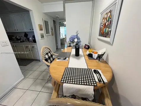 17 Westbury Deerfield Beach FL 33442