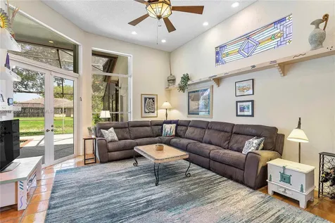 5425 NW 86th Terrace Coral Springs FL 33067