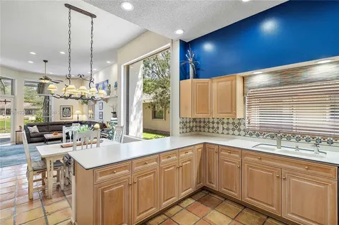 5425 NW 86th Terrace Coral Springs FL 33067