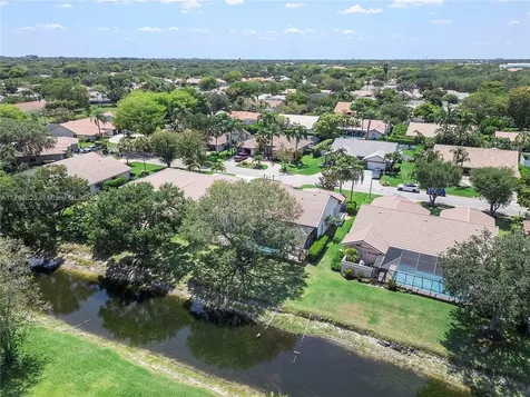 5425 NW 86th Terrace Coral Springs FL 33067