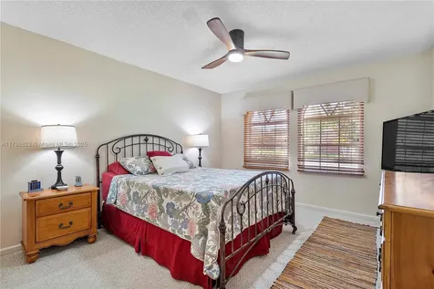 5425 NW 86th Terrace Coral Springs FL 33067