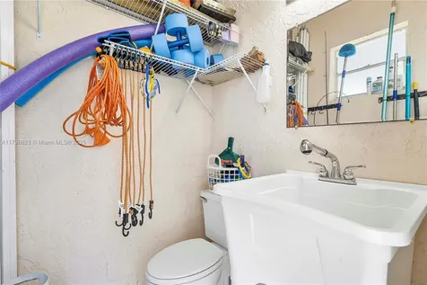 5425 NW 86th Terrace Coral Springs FL 33067