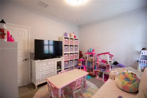4450 Laurel Place Weston FL 33332