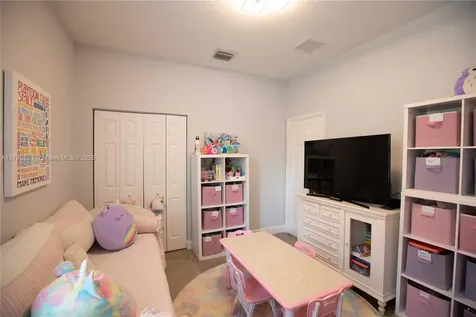 4450 Laurel Place Weston FL 33332
