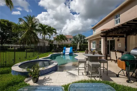 4450 Laurel Place Weston FL 33332