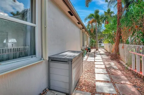 975 SW 159th Lane Pembroke Pines FL 33027